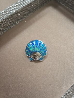 Kovel Sterling Scallop Shell Opal Inlay Pendant